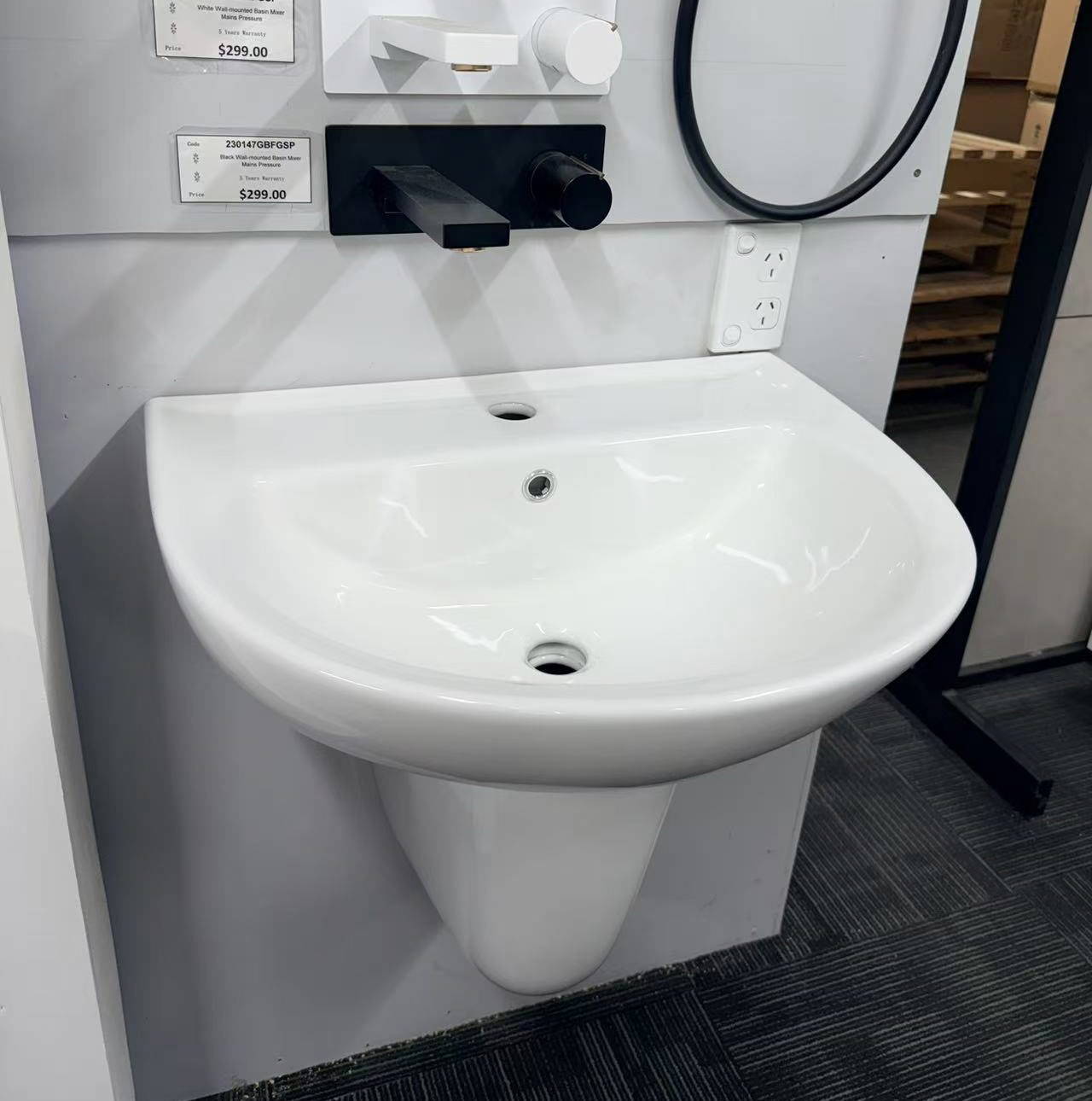 Ceramic Pedestal Basin 560mm*460mm*450mm(H) - Image 2